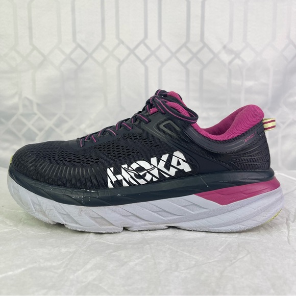 Hoka Shoes - Hoka One Bondi 7 Women's Black and Magenta Athletic Shoes  1110519BGFF Size 8